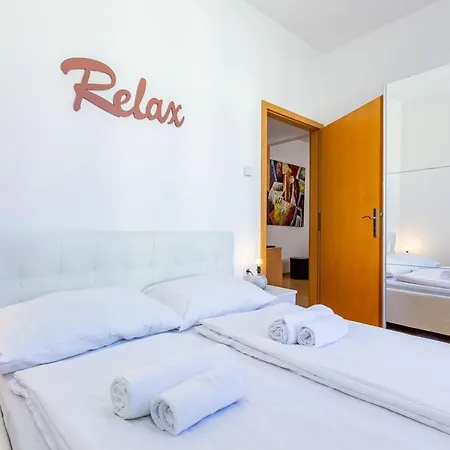 Vale Apartment With Balcony Zadar Exterior photo