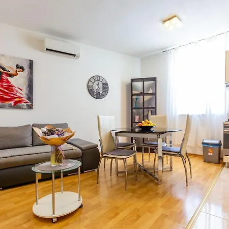 Vale Apartment With Balcony Zadar Exterior photo