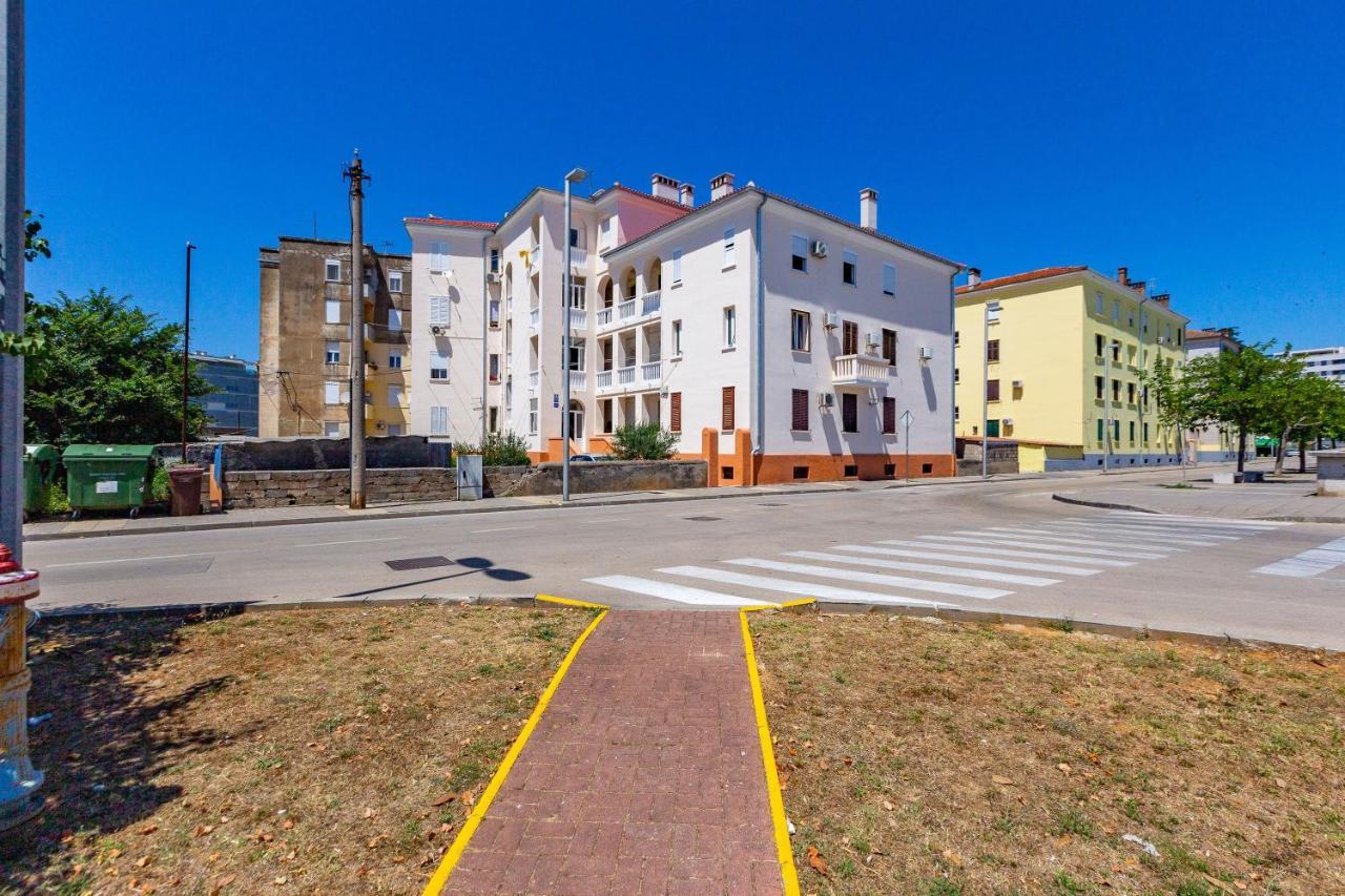 Apartament Vale With Balcony *