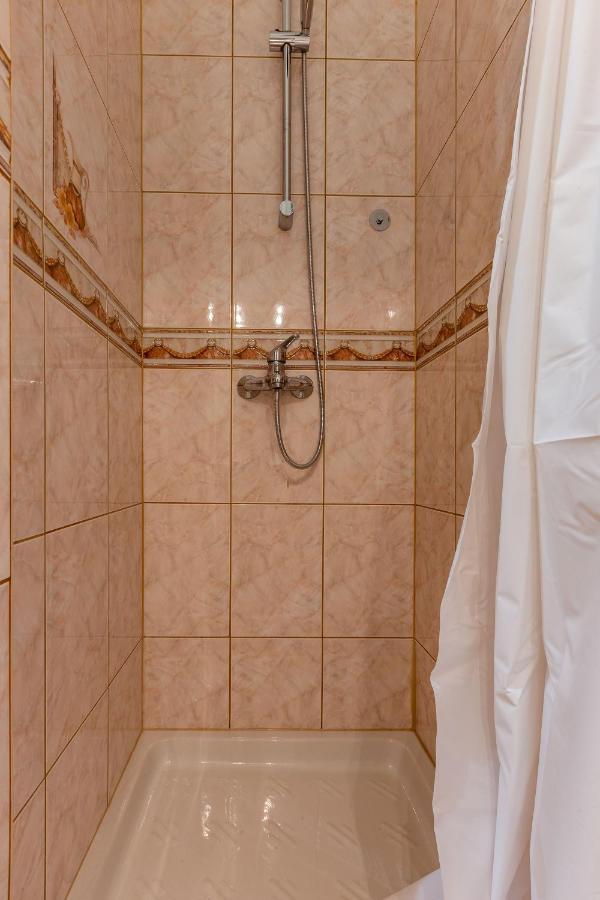 Apartament Vale With Balcony *